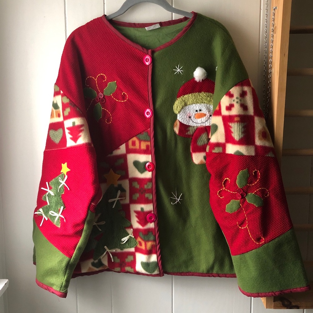*Festive Red Women’s size Large Holiday Christmas Novelty Cape Sweater